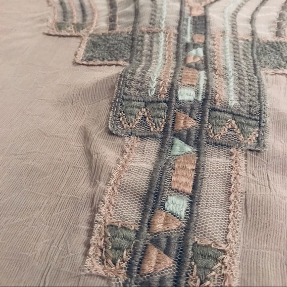 Geometric Embroidered Top - Picture 5 of 8